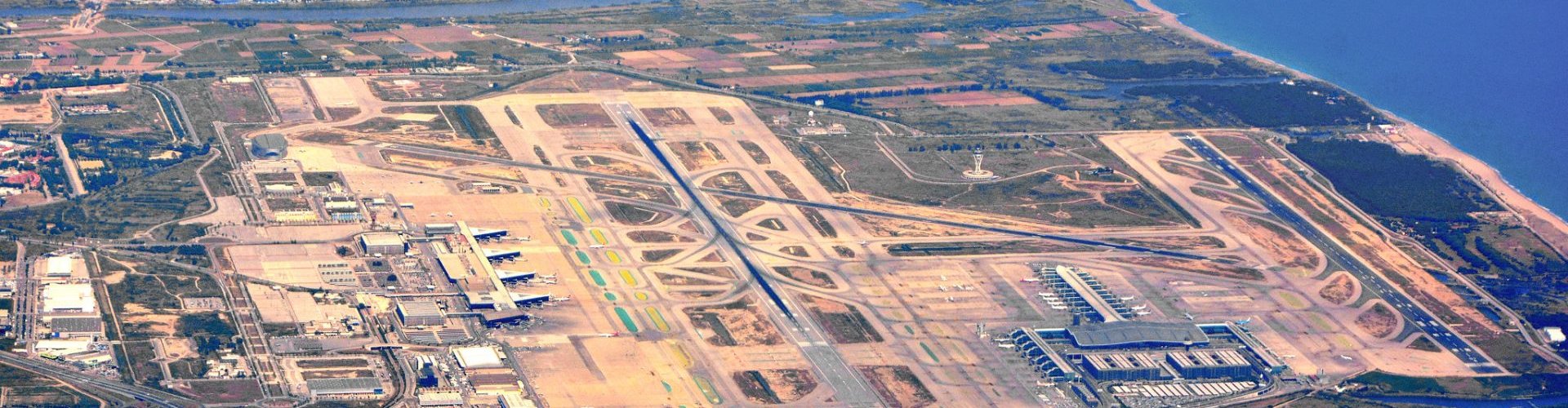 Barcelona city transit to El Prat Airport