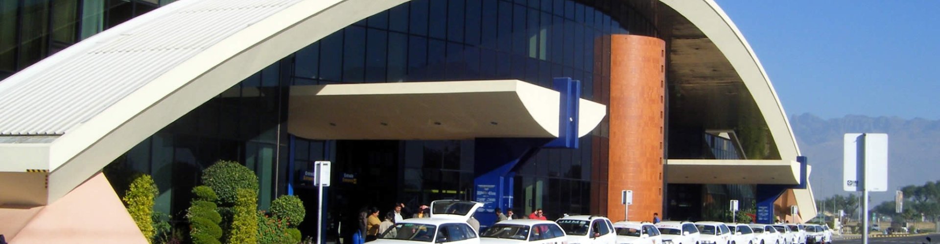 Jorge Wilstermann Intl Airport, BO landscape